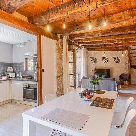 Maison En Pierres Au Coeur Du Village Medieval De Villeneuve Екстер'єр фото