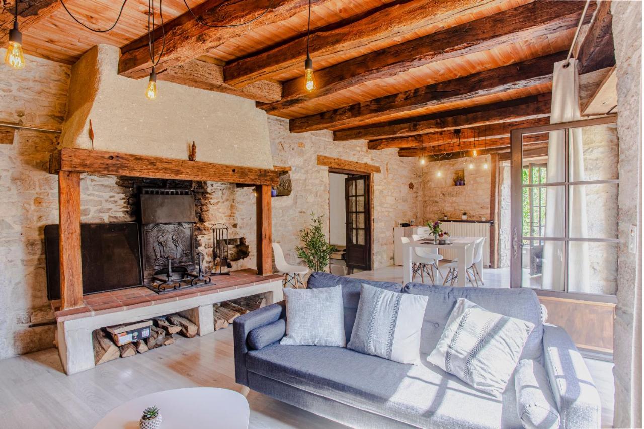 Maison En Pierres Au Coeur Du Village Medieval De Villeneuve Екстер'єр фото