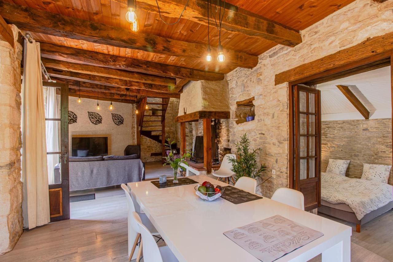 Maison En Pierres Au Coeur Du Village Medieval De Villeneuve Екстер'єр фото
