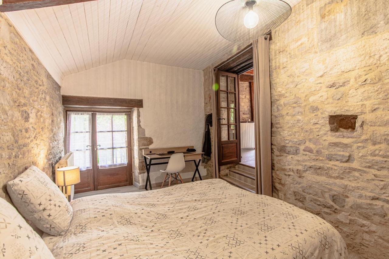 Maison En Pierres Au Coeur Du Village Medieval De Villeneuve Екстер'єр фото