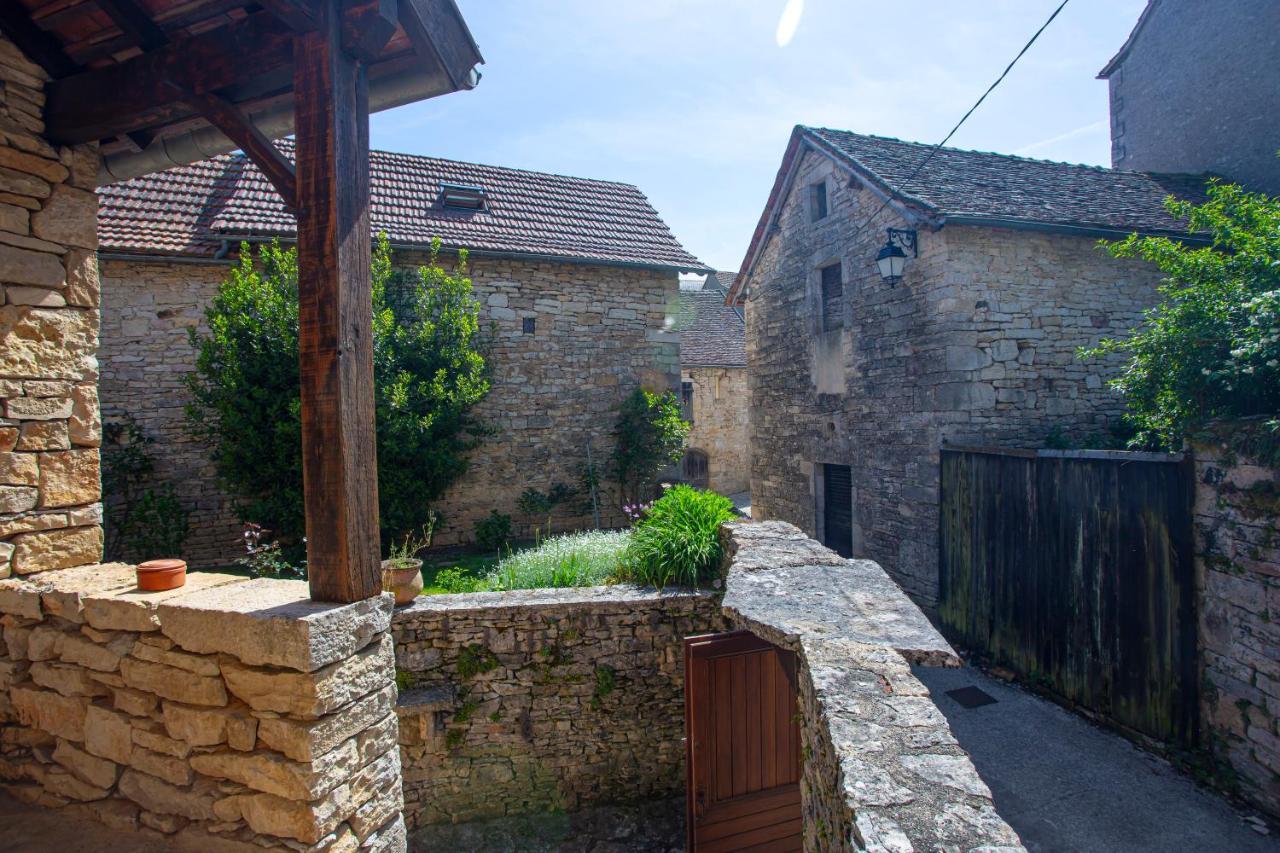 Maison En Pierres Au Coeur Du Village Medieval De Villeneuve Екстер'єр фото